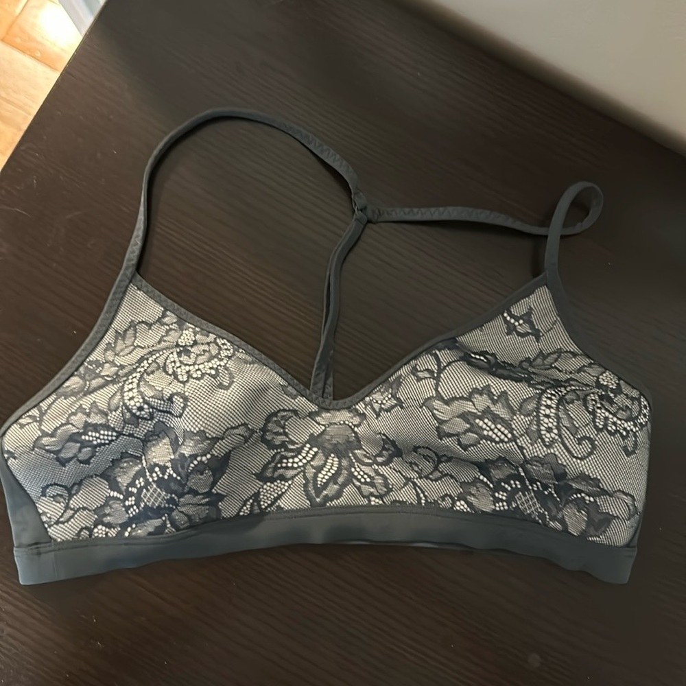 Lululemon bras